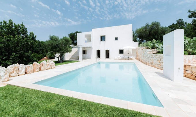 Ostuni Villa | Loggia D'Itria Design Villa, private pool, wifi, air-con.