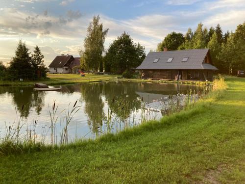 Viljandi County Apartment | Loghouse by the lake