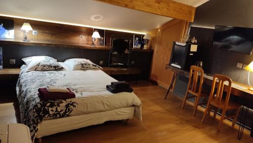 Tendon Hotel | Logis Auberge de la Poirie