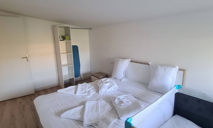 Les Epesses House | Logis de Gustin 10 pers, 5 min from Puy du fou