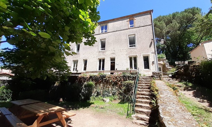 Getigne House | Logis group 30 pers. with room and garden by the river, near Clisson