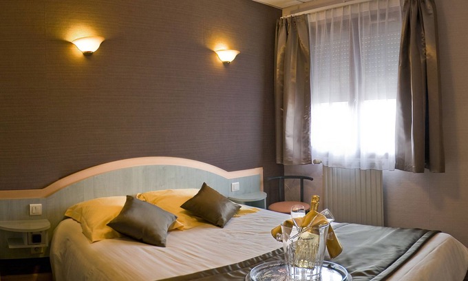 Mont d'Arene Hotel | Logis Hôtel Au Tambour