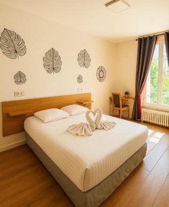 Troyes Hotel | Logis Hôtel du Cirque Troyes centre historique