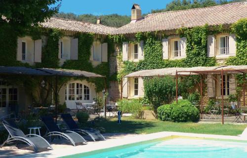 Chateauneuf-du-Pape Hotel | Logis Hôtel La Sommellerie