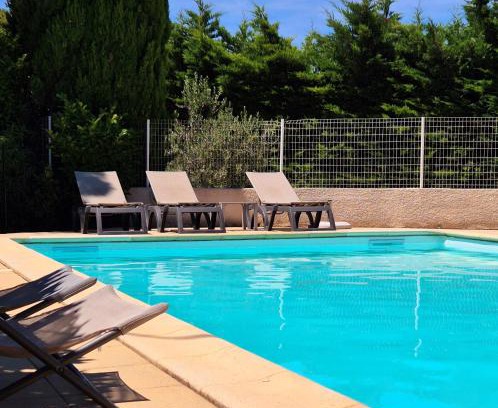 Chateauneuf-du-Rhone Hotel | Logis Hôtel Le Mistral - Restaurant - Montélimar Sud