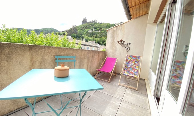 Rochemaure Hotel | Logis Hôtel Médiéval, Montélimar Nord