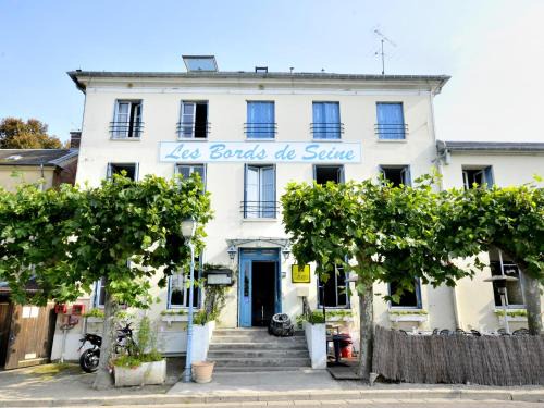 La Roche-Guyon Hotel | LOGIS Hôtel & Restaurant - Les Bords de Seine