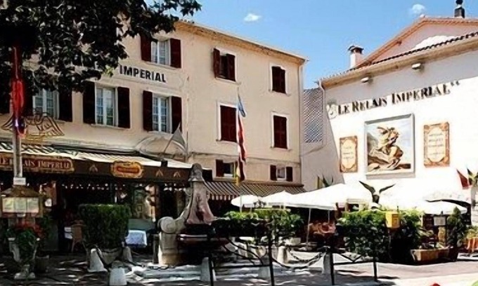 Saint-Vallier-de-Thiey Hotel | Logis Hotel Le Relais Imperial