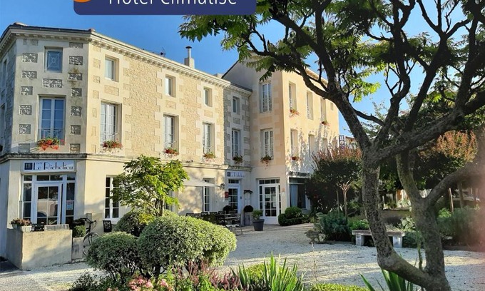 Saujon Hotel | Logis Hotel Le Richelieu - Royan Atlantique