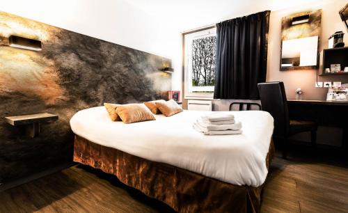 Lons-le-Saunier Hotel | Logis Hotel Lons-le-Saunier - Restaurant Le Grill