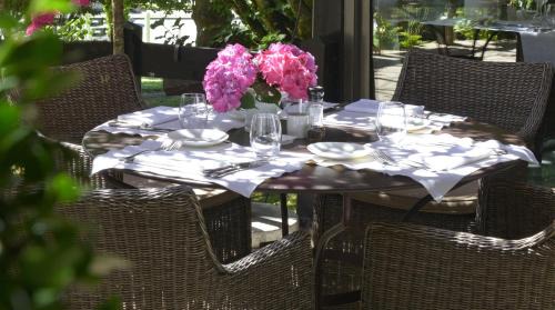 Saint-Junien Hotel | Logis Hotel - Restaurant Le Relais de Comodoliac