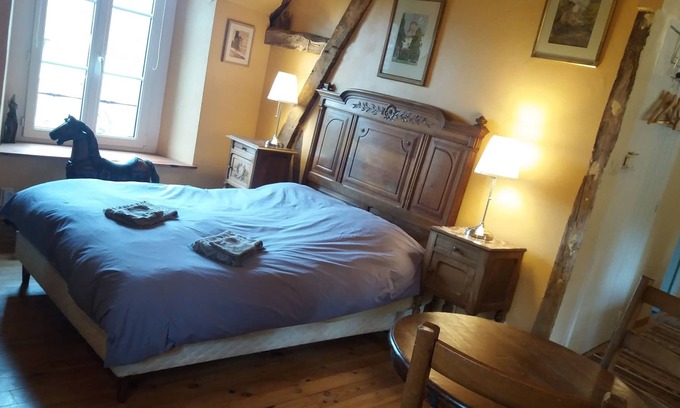 Le Merlerault Apartment | Logis warm + horses 10 km from Haras du Pin.