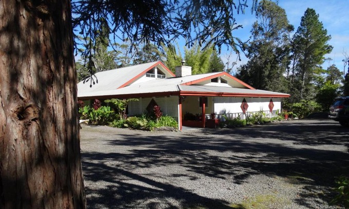 Volcano Cabin | Lokahi Lodge