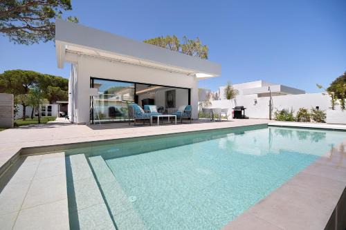 Poblado Sancti Petri Villa | Lola Sea Villa