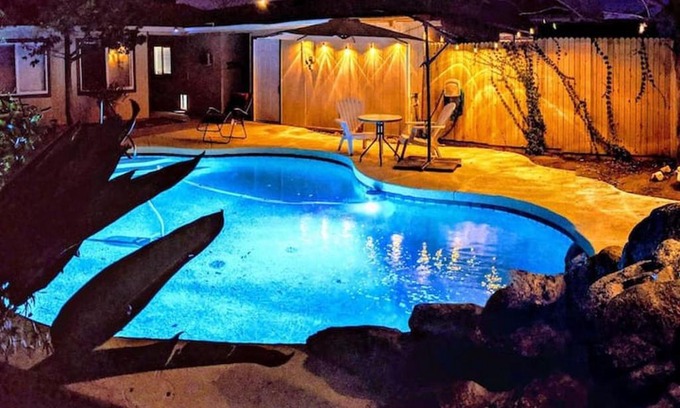Camelback East House | Loma Linda Courtyard Suites