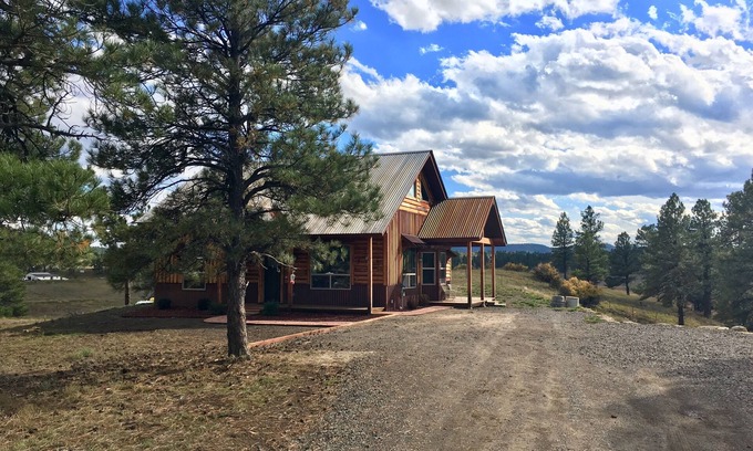 Pagosa Springs Cabin | Loma Ponderosa - Modern Mountain Cabin