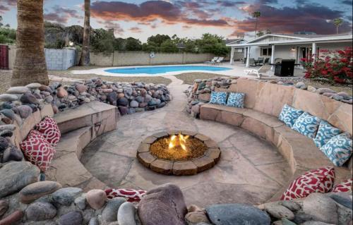 Tempe House | Loma Vista - Amazing Backyard Pool & Fire Pit