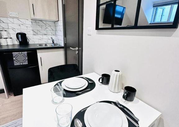 Finsbury Park Apartment | London 1 Central Studio Like a Hotel Room