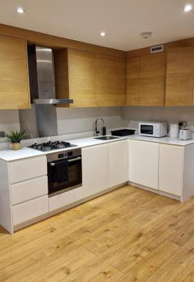 West Ealing Apartment | London Ealing near Train station