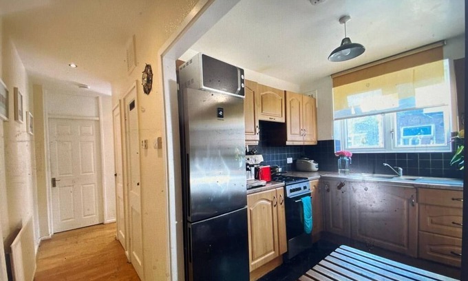 Hammersmith Apartment | London Hammersmith - Spacious 3 Bed - 5 minutes to tube and Thames River Walk