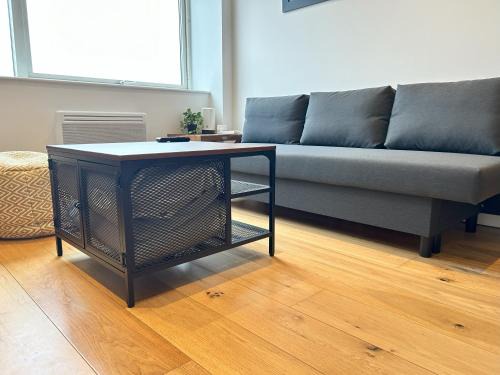 Botwell Apartment | London Heathrow Apartment - Hayes & Harlington