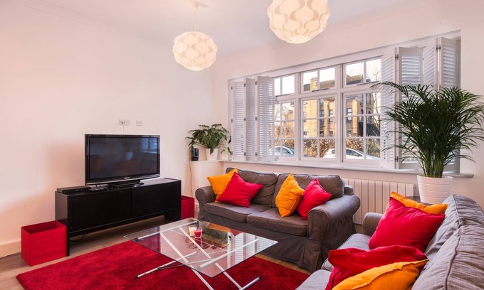 Chiswick Riverside House | London House, Chiswick, Luxurious, 3 Large Beds - 4 x Bath - GREAT PLACE TO STAY