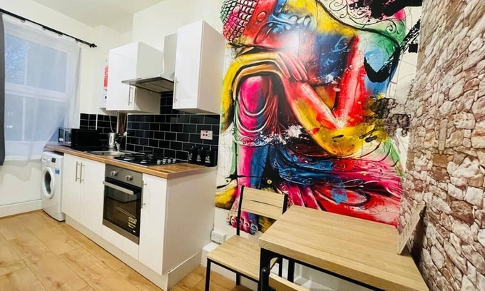 Spitalfields Apartment | London Luxury Apartments with Jacuzzi Hot tub & Sauna