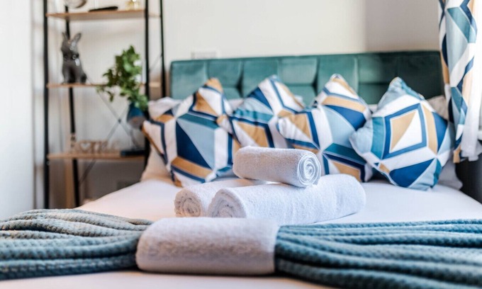 Hillrise Apartment | London quality budget studio with private bathroom/kitchen