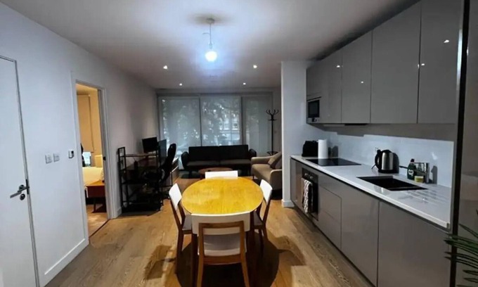 Walworth Apartment | London (Southwark) Zone 1 Aptnn