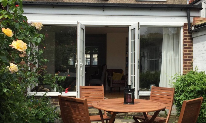 Chingford House | London spacious, bright house with easy access to London