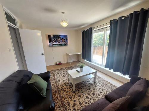 Hackney Wick House | London Zone 2, Spacious 3 Bedroom House