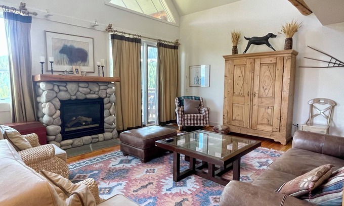 Saddle Ridge House | Lone Peak Views - Ski in & Out
