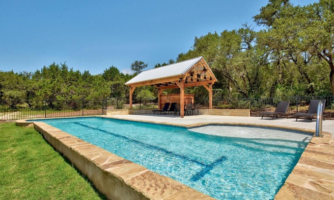 Wimberley House | Lonesome Dove - Spacious Log Cabin on 8 Acres, Ample Outdoor Amenities