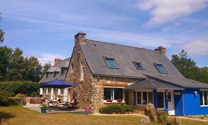 Crozon House | Longère au Coeur de la Presqu'île de Crozon, à 5 min en Voiture de la Plage