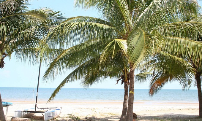 Sam Roi Yot Hotel | Long Beach Inn