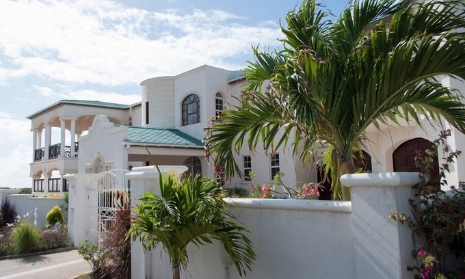 Silver Sands Apartment | Long Breeze Villa - Christ Church