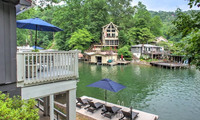 Lake Lure House | Long Family Hideaway by Carolina Mornings | Gas Grill & Near Kayaking🐎