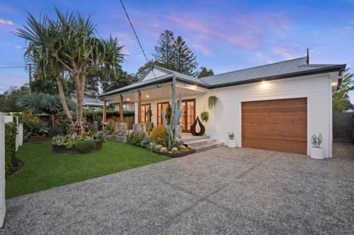Long Jetty Apartment | Long Jetty Private Oasis - Main House