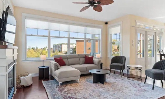Moncton Apartment | Long Stay Available-Lovely 2 Bed w/Office