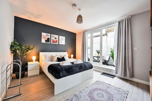 Angel Apartment | Long Stays Angel Apartment with Terrace