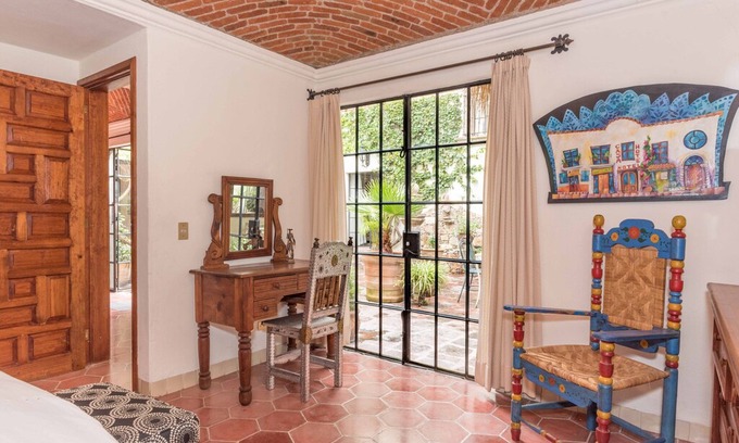 Colonia San Antonio House | LONG TERM RENTAL AVAILABLE. TAKE A LOOK :)