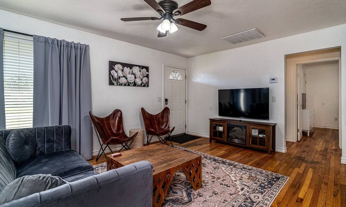 Amarillo House | Long Term Stay - Travel Nurse - Conveniently Located