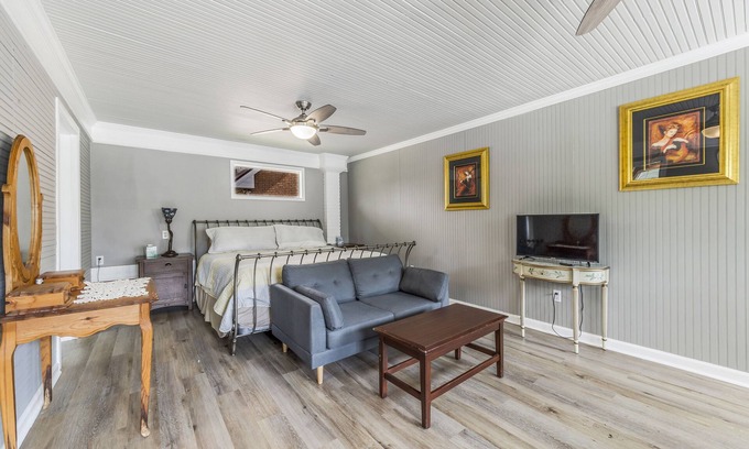 Breaux Bridge Apartment | LONG TERM STAYS, King Temperpidic, Breaux Bridge