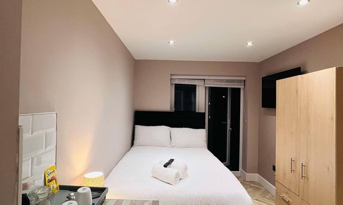 Lee Apartment | Long Term The Nest 1 Bedroom Studio