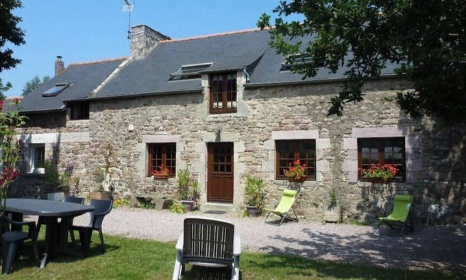 Plevenon House | LONGERE BRETONNE 2/8 PERS. 5 MIN FROM BEACHES AND GR 34 AND 4 KM FROM CAP FREHEL!