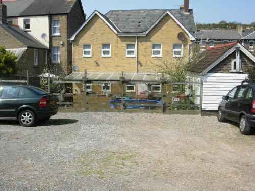 Dover House | Longfield Guest House