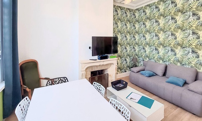 Dunkerque Centre Apartment | Look forward to a fantastic vacation experience in this beautiful vacation home near the sea!