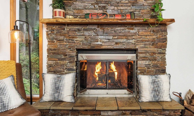 Sudden Valley Cabin | Lookout Mtn Lodge - Hot-tub, Firepit, EV & Firepla