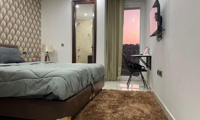 Gurugram Hotel | Loomstay Green Residency