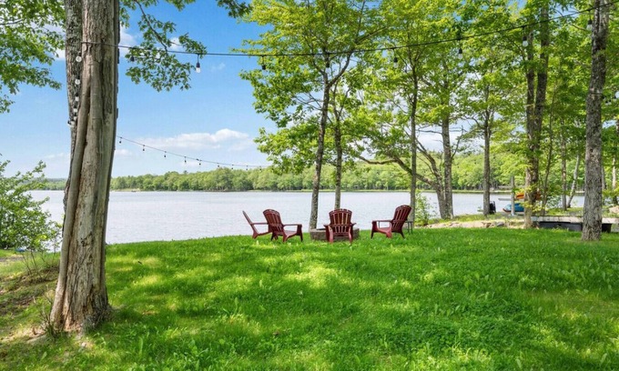 Smiths Corner House | Loon Lodge on the Lake